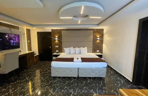 Opebi Hotel | Presken Bank Anthony