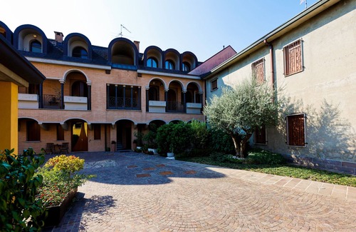 Legnano Apartment | Prestigious 70sqm near Milan/Rho fiera/Airport