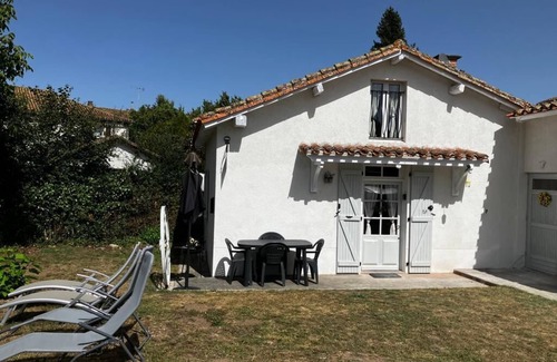 Oradour-Fanais Cottage | Pretty cosy Cottage sleeps 4 in Oradour Fanais,