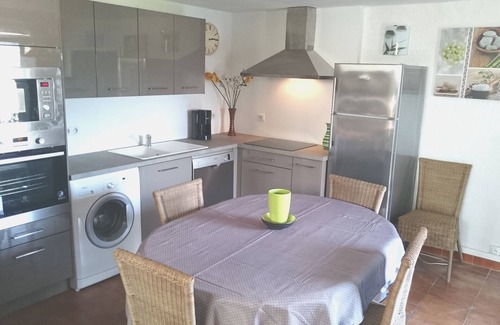 Cargese Villa | Pretty detached house, 3*, 3 bedrooms with terraces, overlooking the beach.