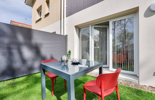Andernos-les-Bains Ski Chalet | Pretty house with terrace in Andernos-les-bains