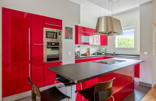 Faubourg de l'Arche House | Pretty house with garden - Welkeys
