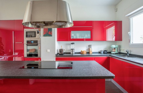 Faubourg de l'Arche House | Pretty house with garden - Welkeys