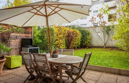 Faubourg de l'Arche House | Pretty house with garden - Welkeys