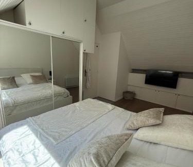 Rueil-Malmaison House | Pretty little house Jolie petite maison