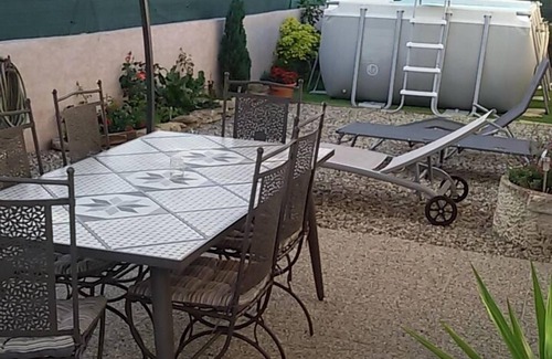 Limoux Villa | Pretty villa with pool