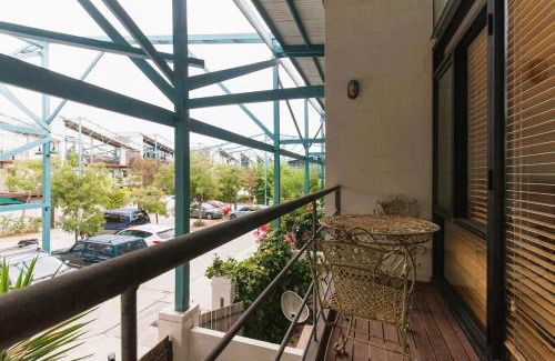 Fremantle Apartment | Primary 43 2BRM Townhouse Fremantle with 2 Carbays