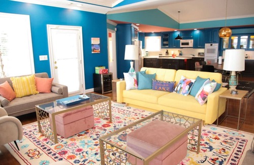 Leesburg House | Primary and Guest Home Sleeps 26 Comfortably