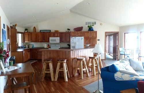 Rapid City House | Prime Elk Lake Piece of Heaven ~ Sandy Beach ~ Includes Kayaks And A Paddle Boat
