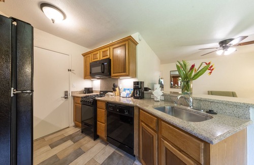 Princeville Hotel | Prime Location! 4 Comfortable Units, Free Parking, Outdoor Pool!