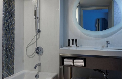 East Daytona Hotel | Prime Location! Beachfront Property with Outdoor Pool, Pets are Welcome!