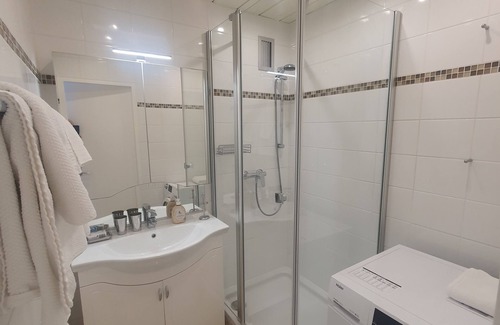 Wieden Apartment | Prime location - easy walk to everywhere - cozy studio - directly City Center
