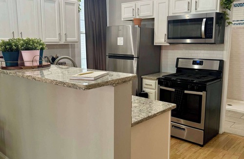 Victorian Village House | Prime Location - Short North - Free Parking