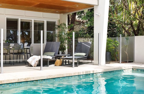 Noosa Heads House | Prime Location, Views & Sunsets, Walk to Beach