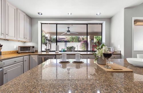 Paradise Park Vista House | Prime North Scottsdale | Hike, Golf & Lounge by the Pool | Pet Friendly