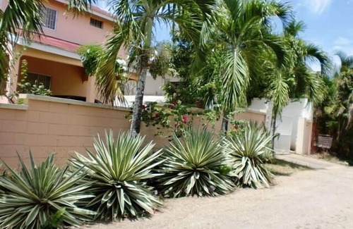 La Romain Villa | Prime Ocean View Vacation Villa, San-Fernando (Budget-Priced, WIFI,)