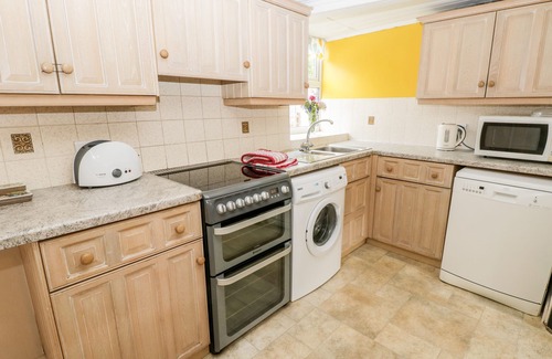 Hutton le Hole Cottage | PRIMROSE HILL FARMHOUSE, pet friendly in Hutton-Le-Hole