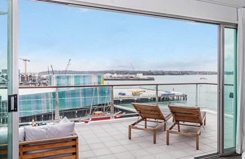 Auckland Central Business District Apartment | Princes Wharf 2BR Sub-Penthouse