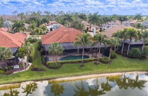 The Majors House | Pristine Estate Pool Home w/5 Star CLUB. Pets welcome.