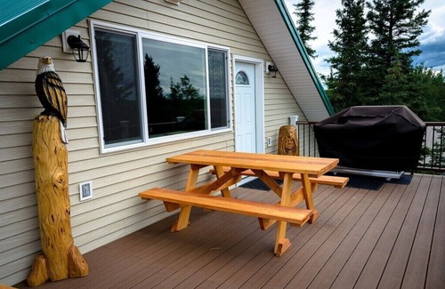 Sterling Apartment | Pristine Private Kenai River Front Property With An Eagle's Nest 360 Degree View