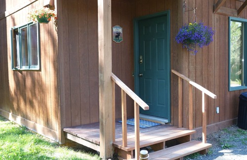 Kalifornsky House | Private 2 bedroom 1 bath Retreat Near the Kenai River in Soldotna, Alaska