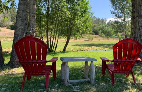 Stevensville House | Private, 2 bedroom Guest House, Unit A.