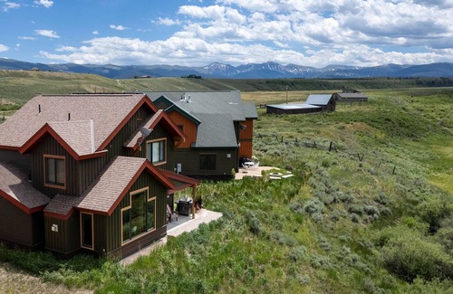 Tabernash House | Private 3 bedroom home, mt views and pet friendly