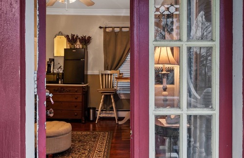 Port Deposit Apartment | Private 3 room Queen Suite w/Kitchenette