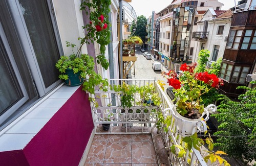 Plovdiv Old Town House | Private 4-bedroom house in Plovdiv with unique Top Roof Terrace