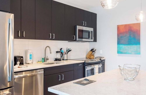 Seaport District Apartment | Private Apt Downtown Walk to Harbor