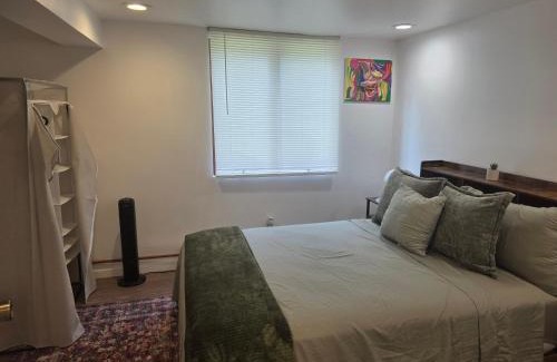 Baywood House | Private Area & Access to Home, Rooms In Bayshore
