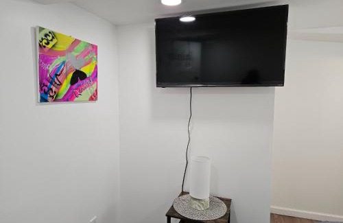 Baywood House | Private Area & Access to Home, Rooms In Bayshore