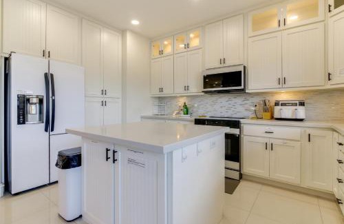 Brownsville House | Private Backyard Pool Brownsville Family Home!