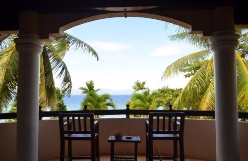 Basdiot House | Private beachfront accommodation with ocean view and direct reef access