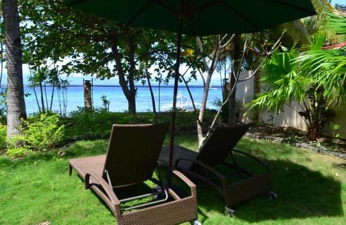 Basdiot House | Private beachfront accommodation with ocean view and direct reef access