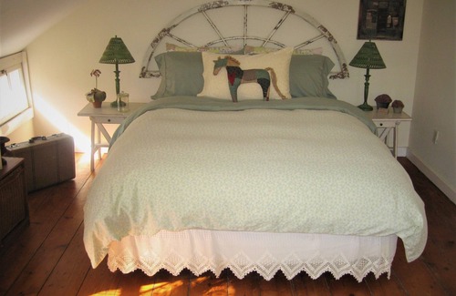 Clinton Corners Other | Private bed& bath in 1860s farmhouse, access to total house and patio, porch.