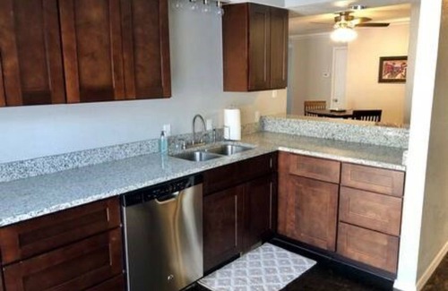 Central Oklahoma City Apartment | Private Bedroom Suite - Communal House near Integris Private