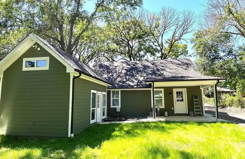 Cedar Creek Reservoir House | Private Cedar Creek Lake House - WATERFRONT! QUIET!n