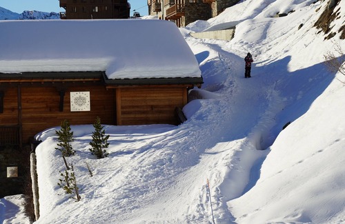 Val-Thorens Ski Chalet | Private chalet Grand standing 8+2 pers. Val-Thorens, skis on