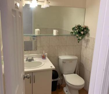 Mississauga House | Private comfortable M1 bedroom