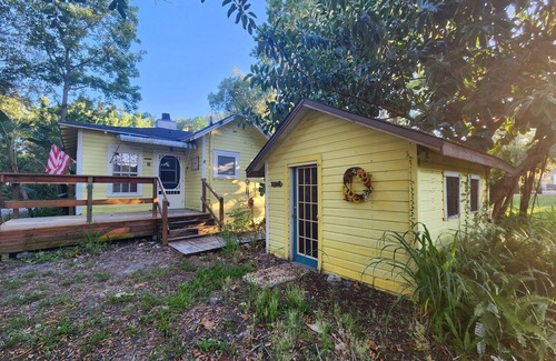 Safety Harbor Cottage | Private cottage by the Sea