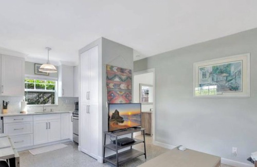 Delray Beach House | Private Cottage/Courtyard steps from Downtown Delray and The Chic Ray Hotel