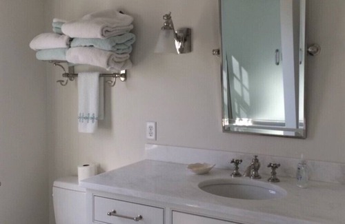 West of Town House | Private Cottage, Newly Updated