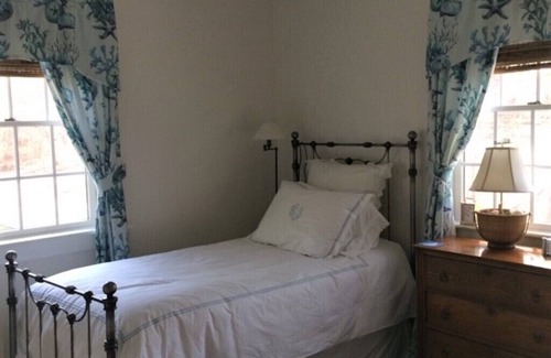 West of Town House | Private Cottage, Newly Updated