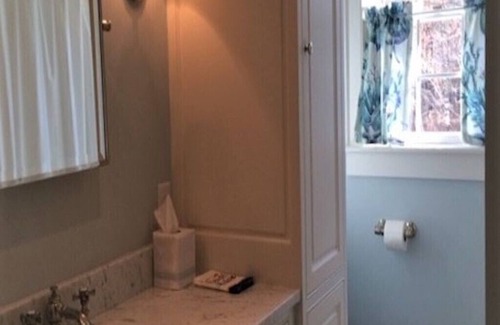 West of Town House | Private Cottage, Newly Updated