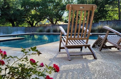 Bellville House | Private Country Estate + POOL + Hot Tub + Pavilion