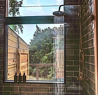 Blue Ridge Ski Chalet | Private Couples Retreat Scenic Hottub -Fireplace