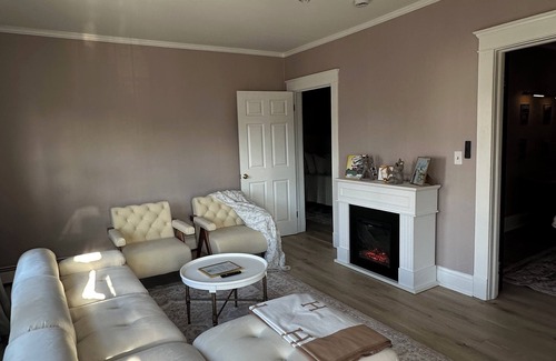 Scranton Apartment | Private Cozy 2-bedroom apartment in charming Scranton with AC