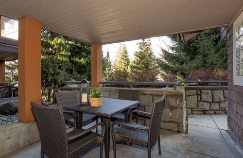 Village North House | Private + Cozy townhouse unit. FREE parking, Common pool & Hot tub. Walk across the street to Villag
