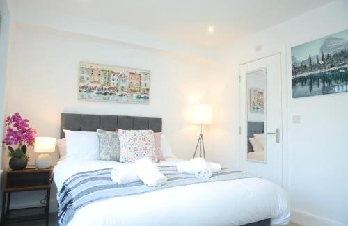Luton House | Private Ensuite 4 min drive to Luton Airport